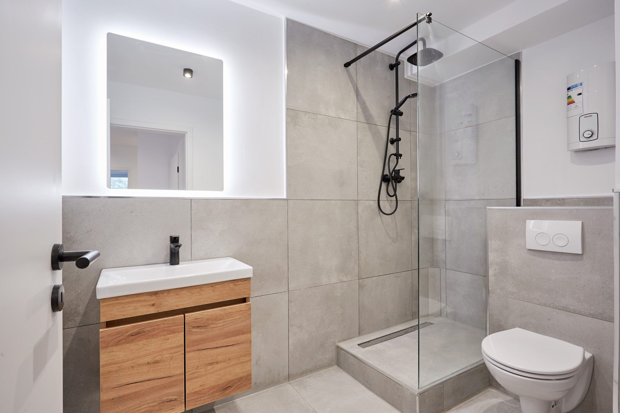Saniertes Badezimmer von Livara Service GmbH